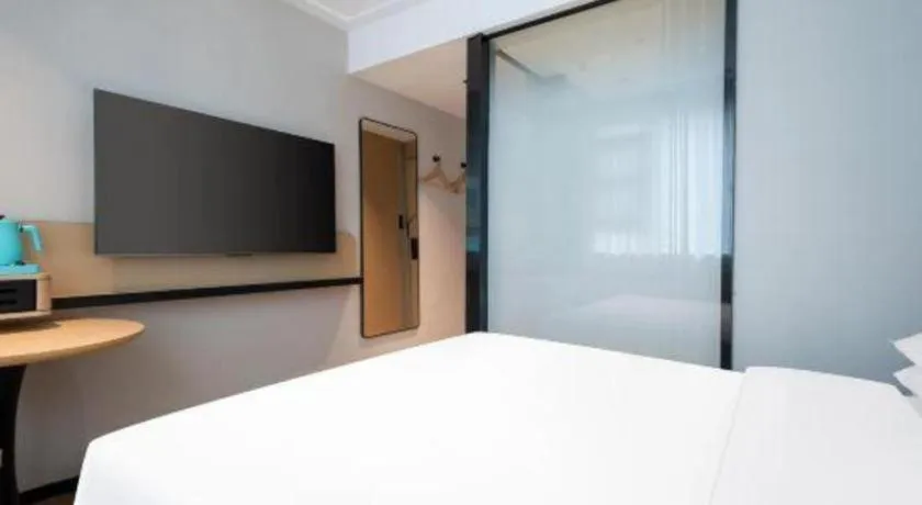 Bed in City Comfort Inn Wuhan Children's Hospital Xianggang Road Metro Station