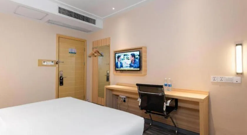 Bed in Jtour Inn Huanggang Hongan Lieshi Lingyuan