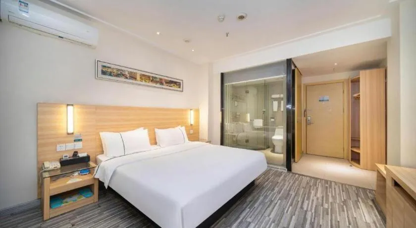 Bed in City Comfort Inn Wuhan East Lake Scenic Area Happy Valley