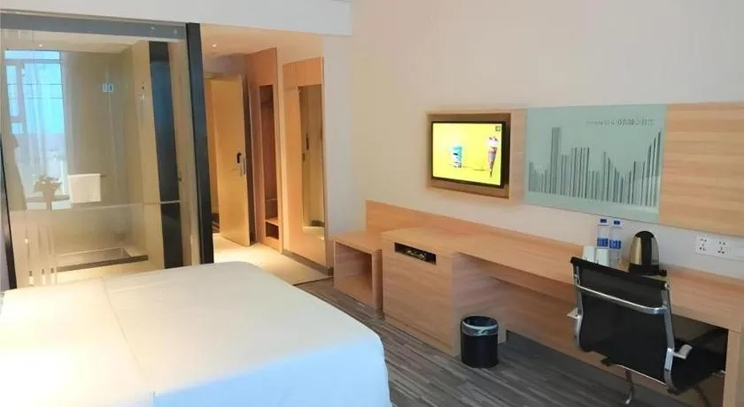 Bed in City Comfort Inn Wuhan East Lake Scenic Area Happy Valley