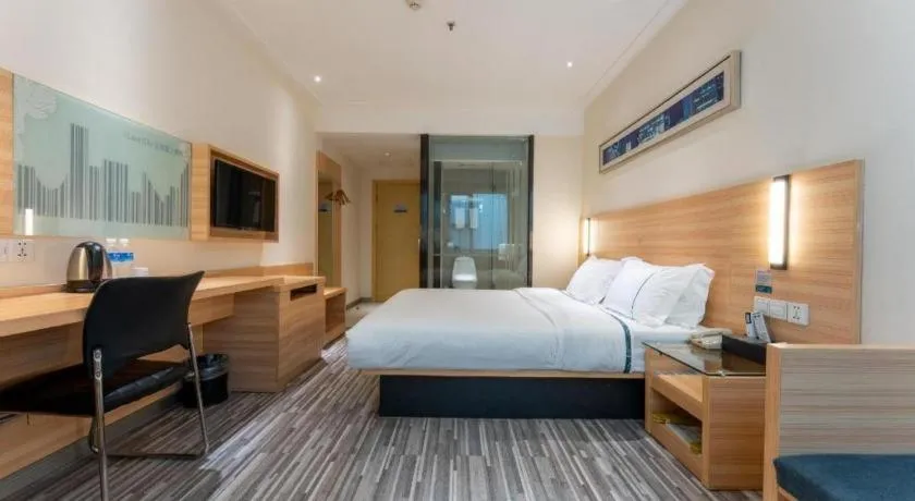 Bed in City Comfort Inn Wuhan East Lake Scenic Area Happy Valley