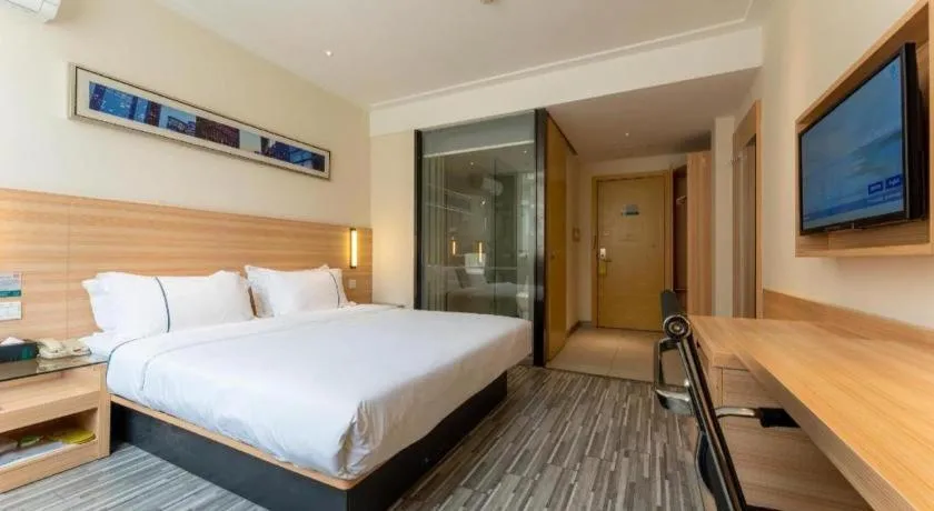 Bed in City Comfort Inn Wuhan East Lake Scenic Area Happy Valley