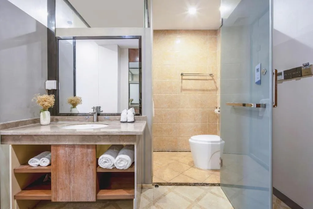 Borrman Hotel Fangchenggang High-speed Railway North Station Crystal International