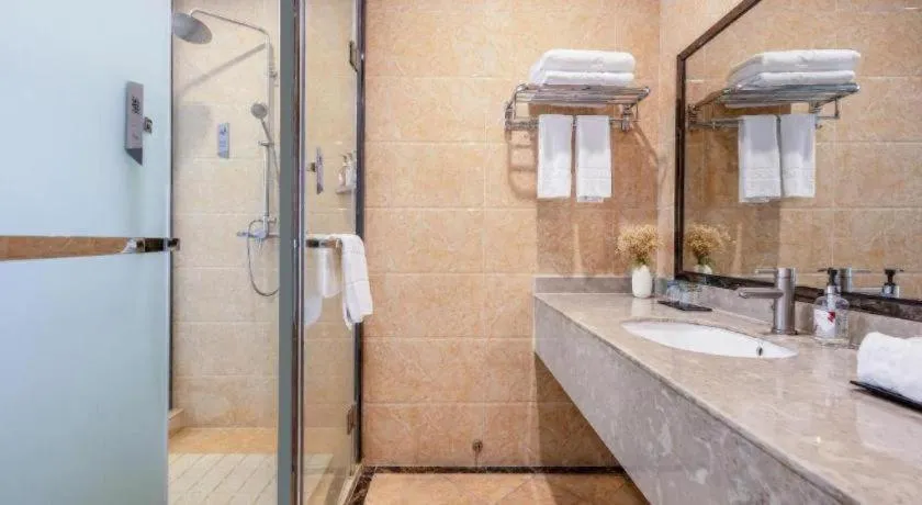 Borrman Hotel Fangchenggang High-speed Railway North Station Crystal International