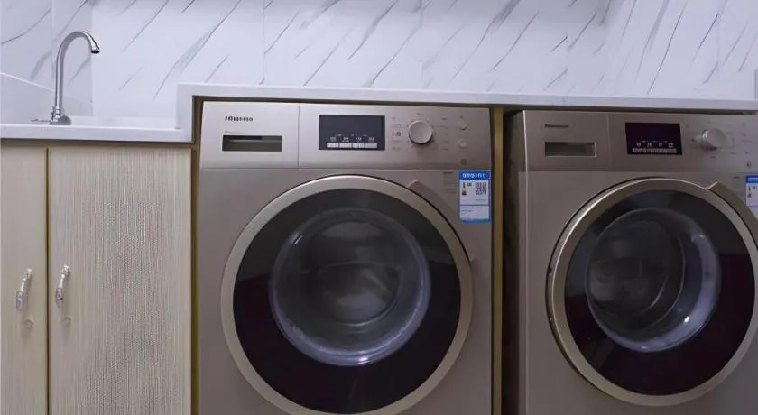 Borrman Hotel Fangchenggang High-speed Railway North Station Crystal International