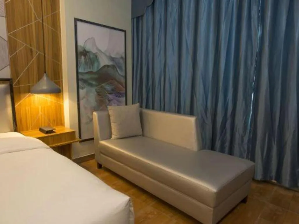 Bed in Borrman Hotel Fangchenggang High-speed Railway North Station Crystal International