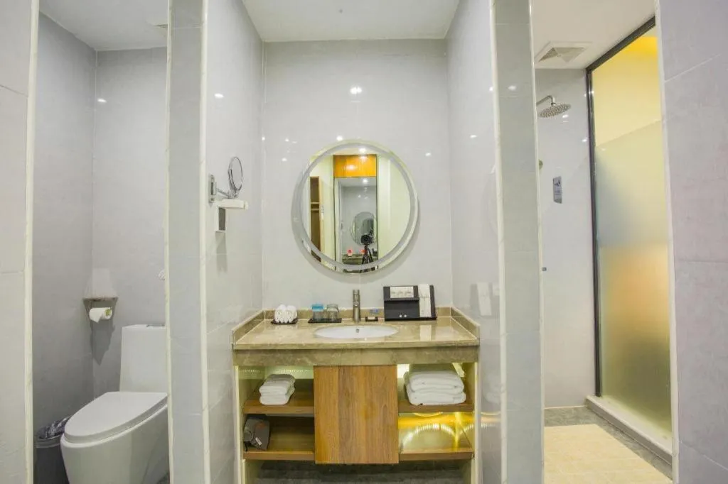 Borrman Hotel Fangchenggang High-speed Railway North Station Crystal International