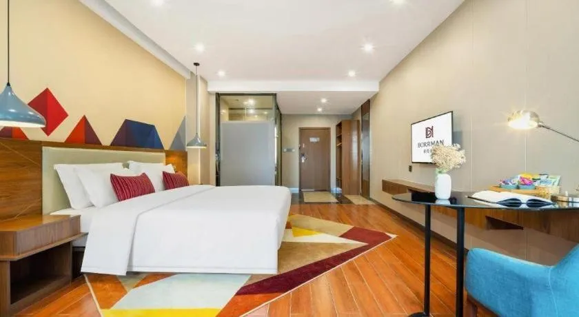 Borrman Hotel Fangchenggang High-speed Railway North Station Crystal International