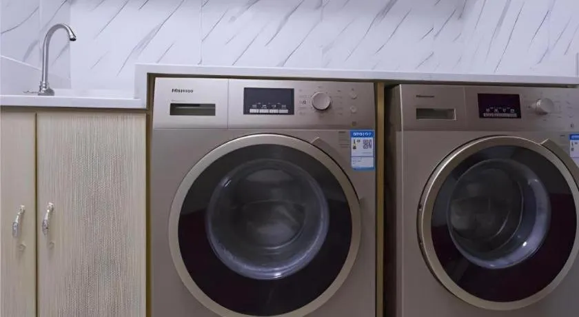 Borrman Hotel Fangchenggang High-speed Railway North Station Crystal International