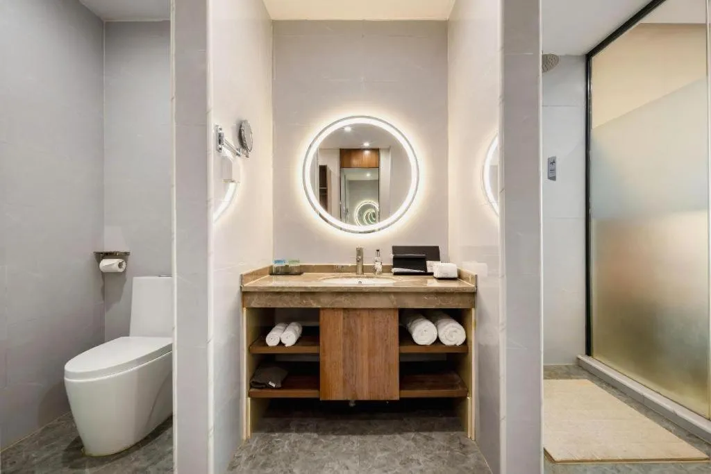 Borrman Hotel Fangchenggang High-speed Railway North Station Crystal International