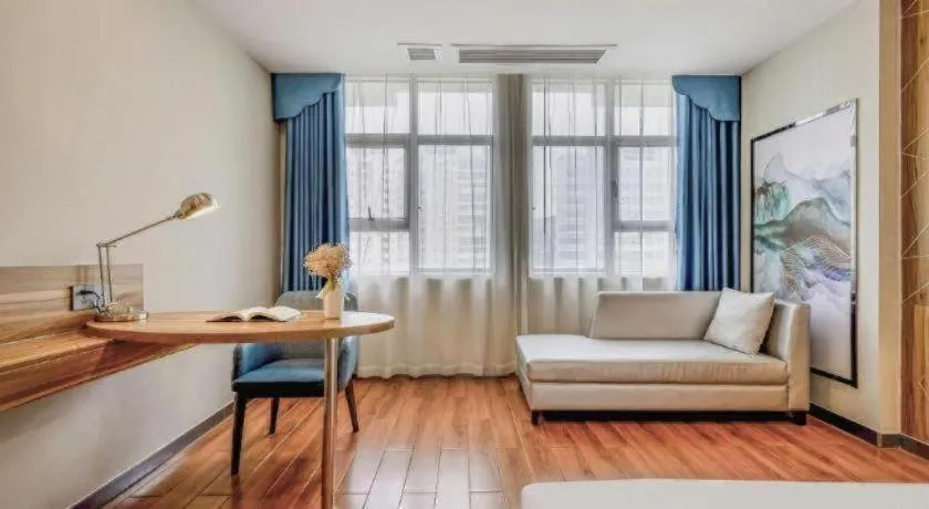 Borrman Hotel Fangchenggang High-speed Railway North Station Crystal International