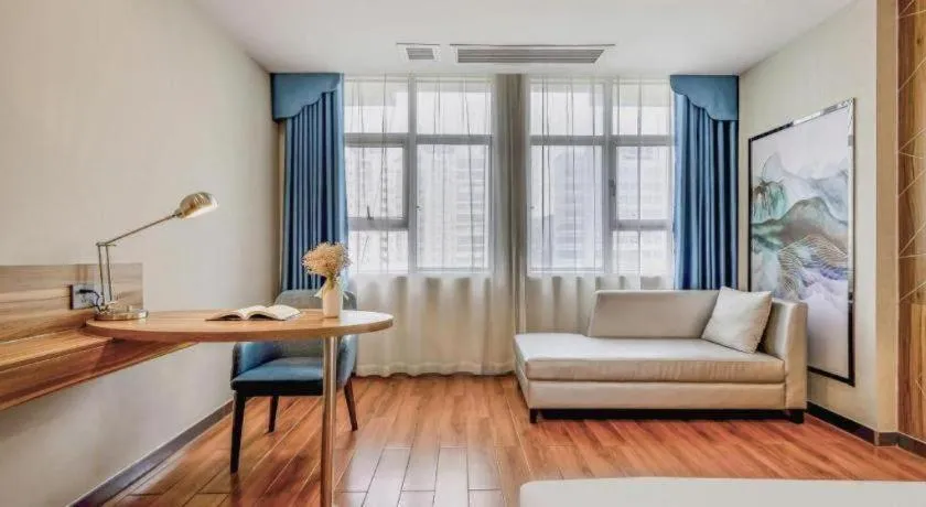 Borrman Hotel Fangchenggang High-speed Railway North Station Crystal International