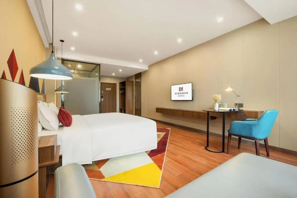 Borrman Hotel Fangchenggang High-speed Railway North Station Crystal International