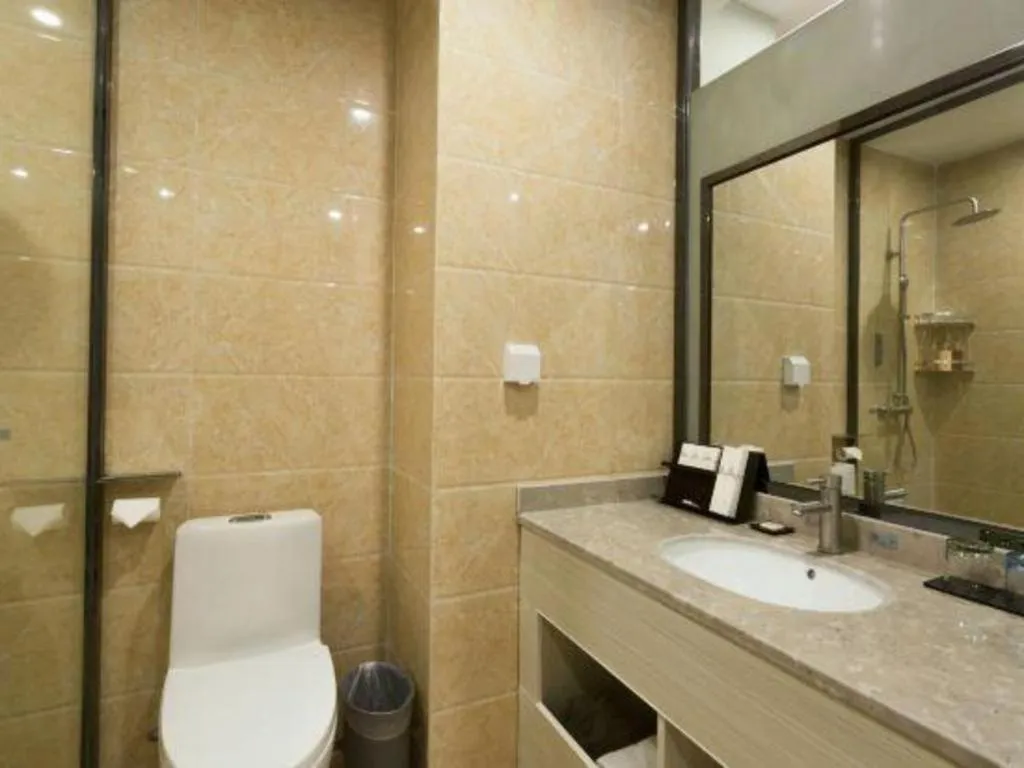 Borrman Hotel Fangchenggang High-speed Railway North Station Crystal International