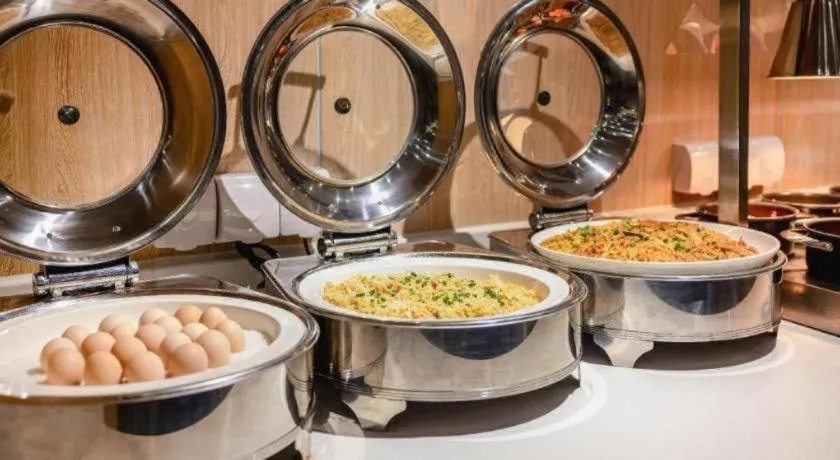 Borrman Hotel Fangchenggang High-speed Railway North Station Crystal International