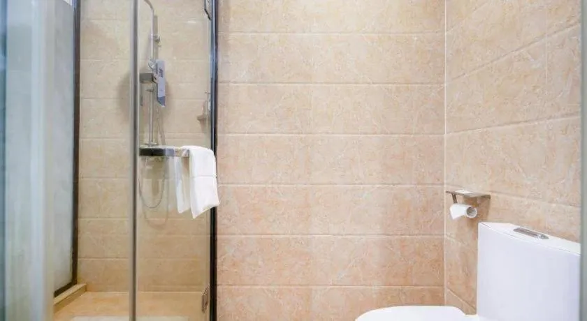 Borrman Hotel Fangchenggang High-speed Railway North Station Crystal International