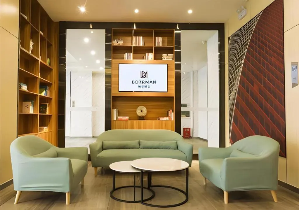 Borrman Hotel Fangchenggang High-speed Railway North Station Crystal International