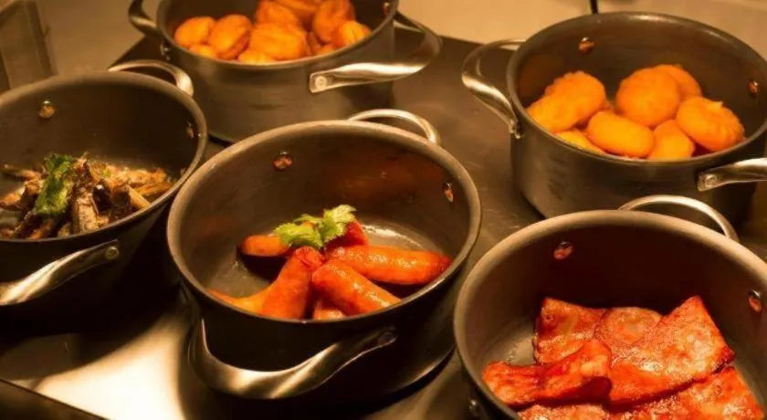 Borrman Hotel Fangchenggang High-speed Railway North Station Crystal International