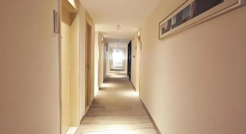 City Comfort Inn Wuhan Jiqing Street Dazhi Road Metro Station