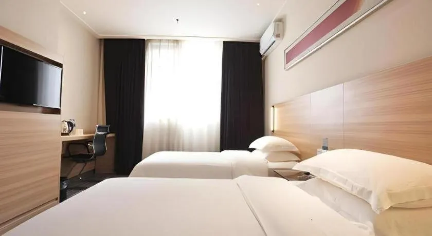 Bed in City Comfort Inn Wuhan Jiqing Street Dazhi Road Metro Station