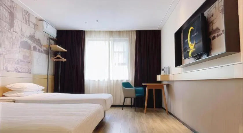 Bed in City Comfort Inn Wuhan Jiqing Street Dazhi Road Metro Station