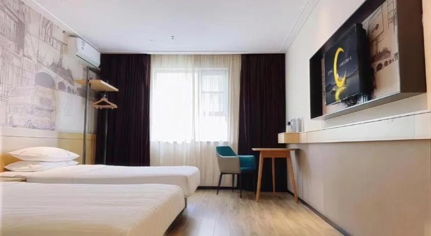 Bed in City Comfort Inn Wuhan Jiqing Street Dazhi Road Metro Station