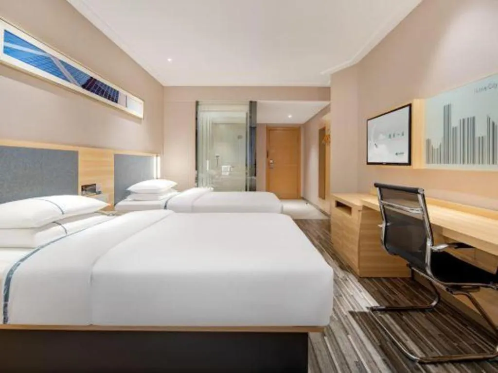 Bed in City Comfort Inn Shanghai International Automobile City Tongji University