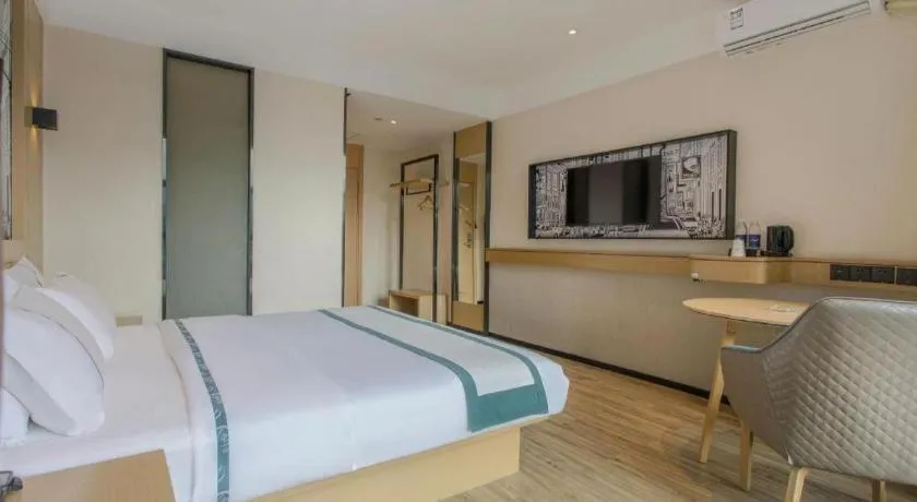 Bed in City Comfort Inn Shenzhen Exhibition Center North Huaqiang Metro Station