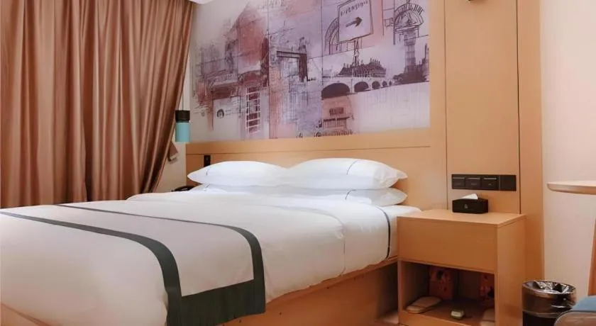 Bed in City Comfort Inn Shenzhen Exhibition Center North Huaqiang Metro Station