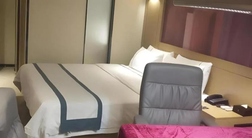 Bed in City Comfort Inn Shenzhen Exhibition Center North Huaqiang Metro Station