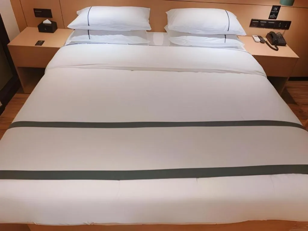 Bed in City Comfort Inn Shenzhen Exhibition Center North Huaqiang Metro Station