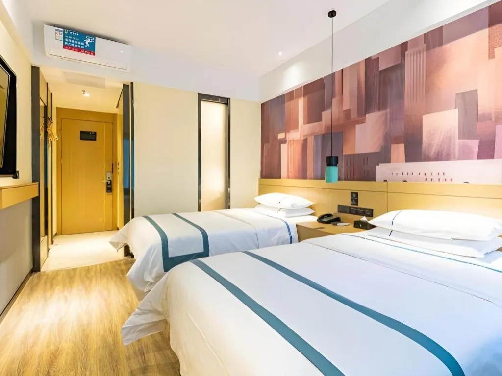 Bed in City Comfort Inn Shenzhen Exhibition Center North Huaqiang Metro Station