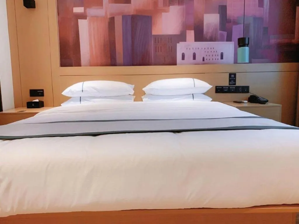 Bed in City Comfort Inn Shenzhen Exhibition Center North Huaqiang Metro Station