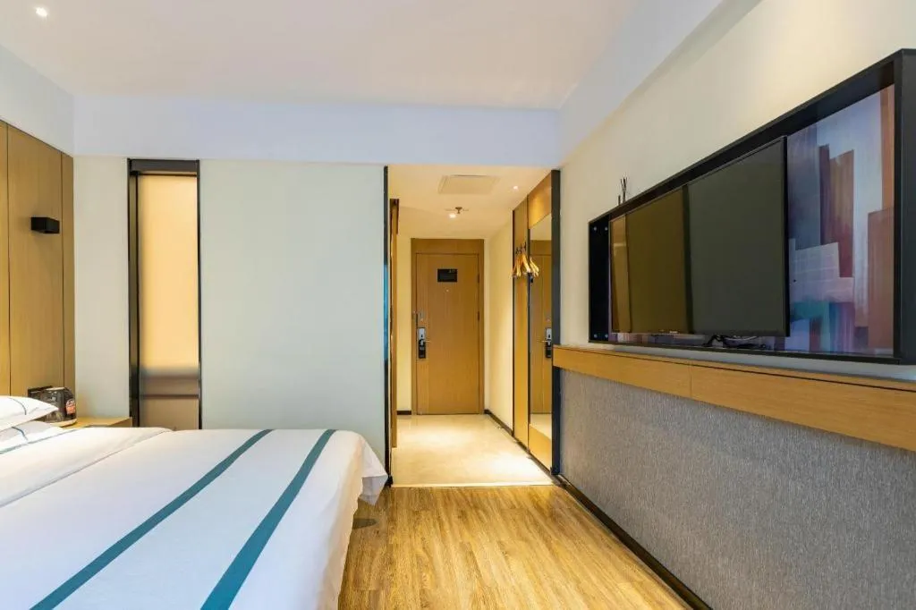 Bed in City Comfort Inn Shenzhen Exhibition Center North Huaqiang Metro Station