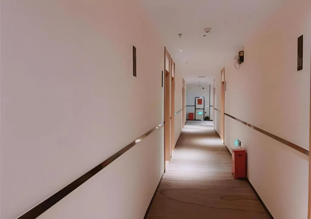 City Comfort Inn Shenzhen Exhibition Center North Huaqiang Metro Station