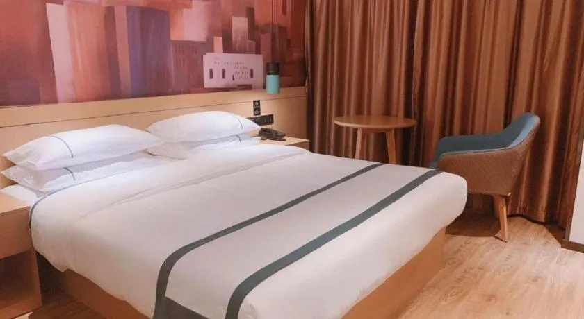 Bed in City Comfort Inn Shenzhen Exhibition Center North Huaqiang Metro Station