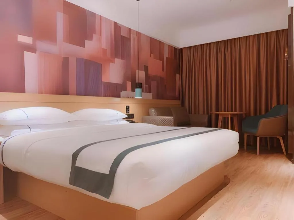 Bed in City Comfort Inn Shenzhen Exhibition Center North Huaqiang Metro Station