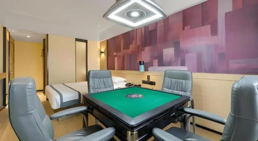 City Comfort Inn Shenzhen Exhibition Center North Huaqiang Metro Station