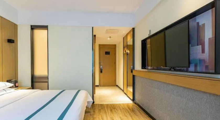 Bed in City Comfort Inn Shenzhen Exhibition Center North Huaqiang Metro Station