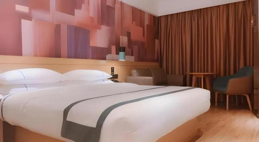 Bed in City Comfort Inn Shenzhen Exhibition Center North Huaqiang Metro Station