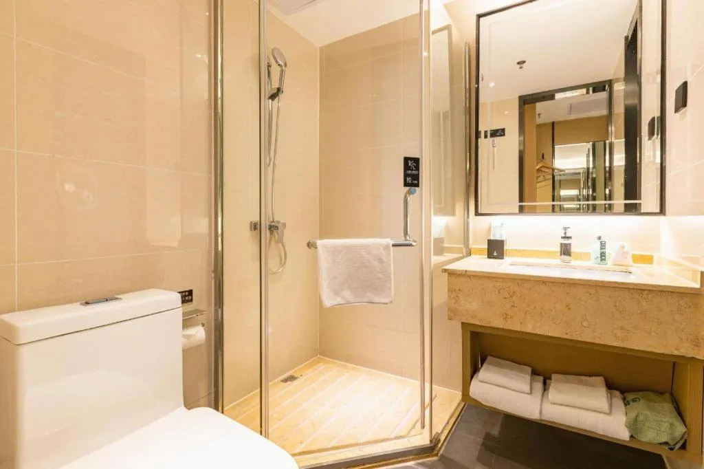 Bed in City Comfort Inn Shenzhen Exhibition Center North Huaqiang Metro Station