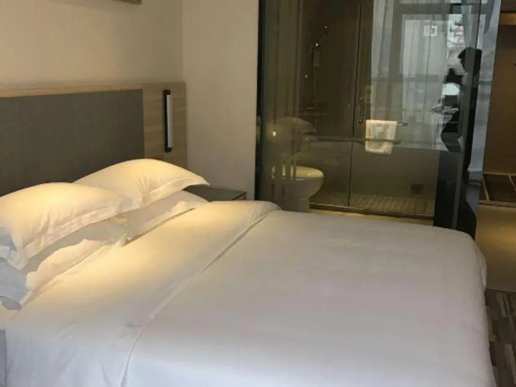 Bed in JTOUR Inn Yizhou Hechi College Pedestrian Street