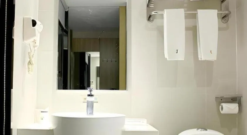 JTOUR Inn Yizhou Hechi College Pedestrian Street