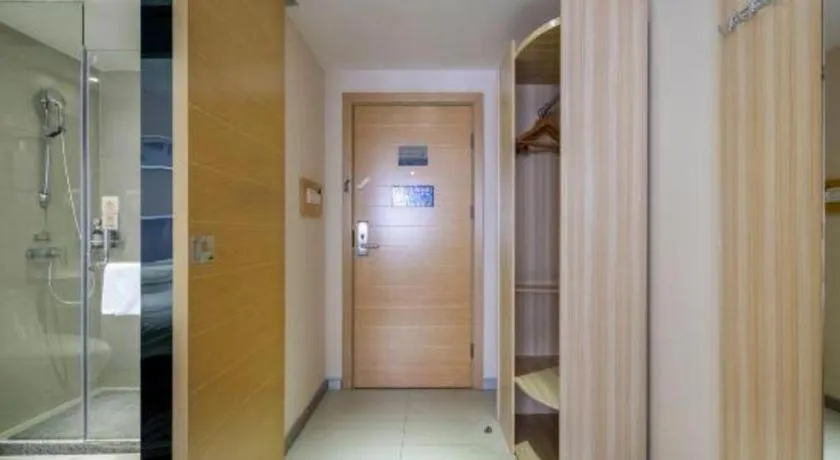 JTOUR Inn Yizhou Hechi College Pedestrian Street