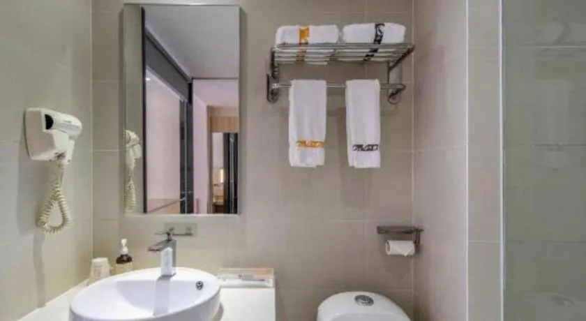 JTOUR Inn Yizhou Hechi College Pedestrian Street