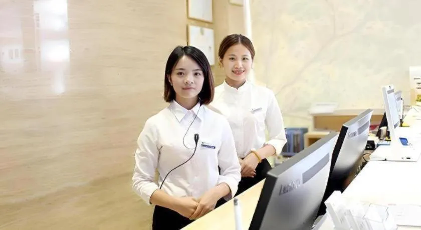 JTOUR Inn Yizhou Hechi College Pedestrian Street