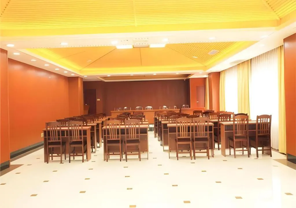 JTOUR Inn Yizhou Hechi College Pedestrian Street