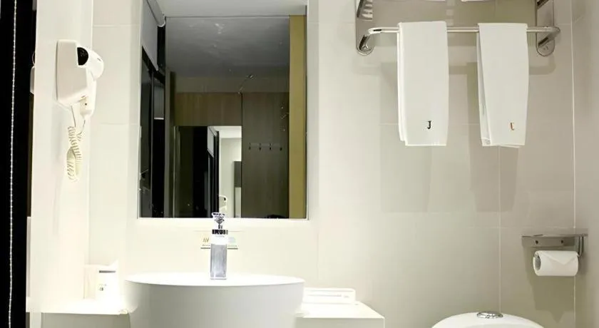 JTOUR Inn Yizhou Hechi College Pedestrian Street