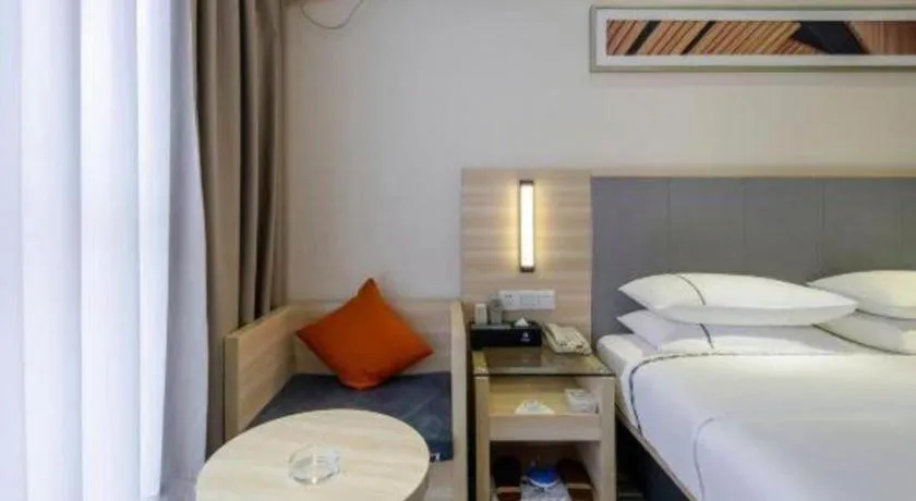 Bed in JTOUR Inn Yizhou Hechi College Pedestrian Street