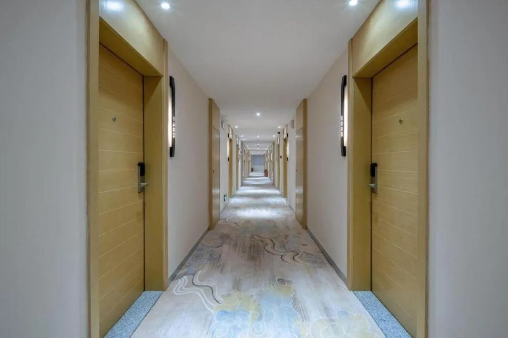 JTOUR Inn Yizhou Hechi College Pedestrian Street